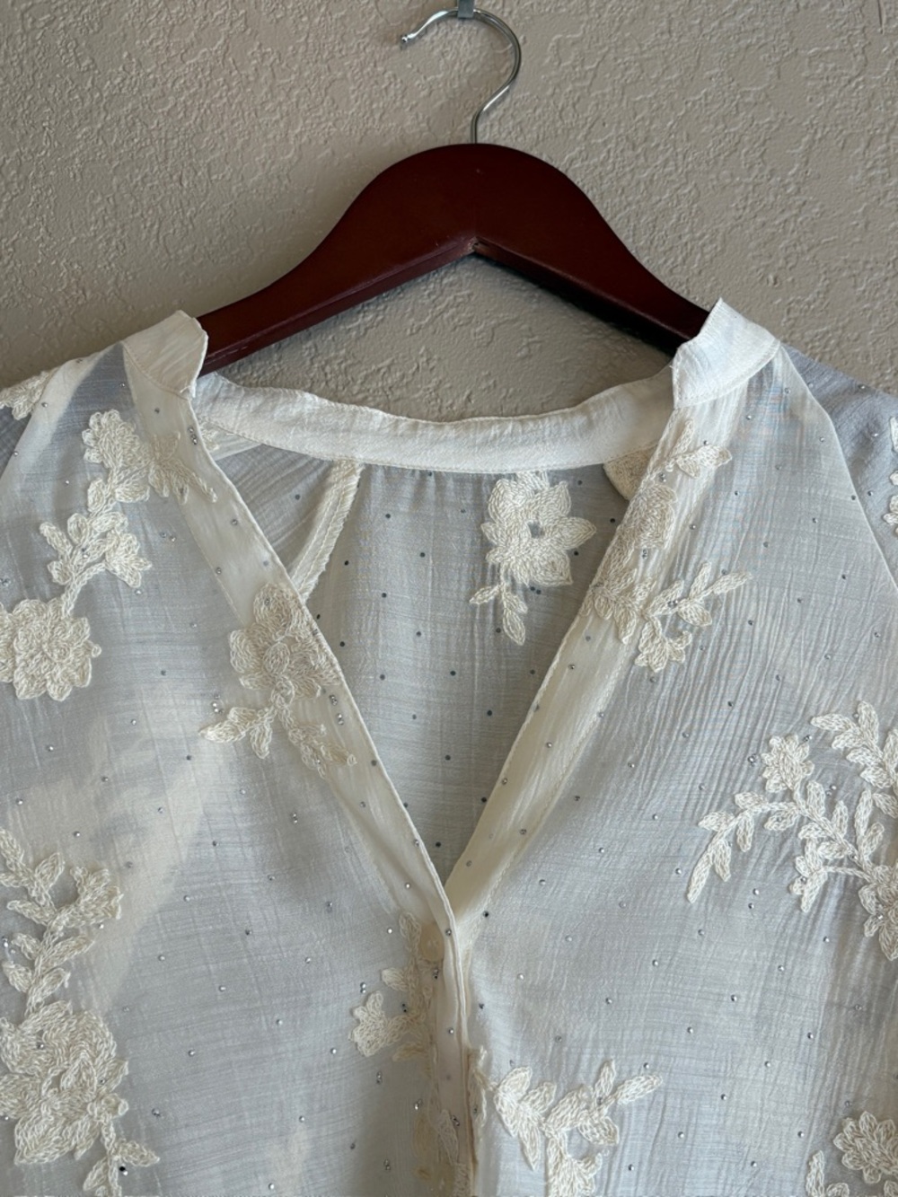 Ivory Embroidered Sheer Floral Blouse Rhinestone Mesh Top Size M - Picture 5 of 8